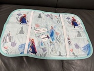 全新sinomax Disney frozen Elsa cool pillow pad for kids (blue) / 迪士尼冰雪奇緣艾莎公主淺藍色小童涼感枕頭墊