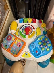 Vtech 繽紛學習桌