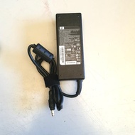 Adapter laptop Hp 19v 4,74amp seken original/ bkn ke china