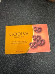 Godiva Chocolate Pretzels 🥨