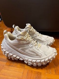 Balenciaga Defender , Beige 43