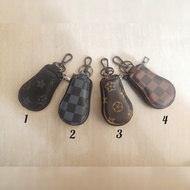 GANTUNGAN STNK Wallet - LV Guitar Motif Keychain