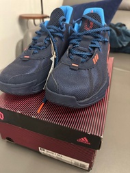 Adidas Dame 7 us9 brand new