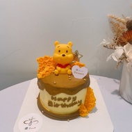 小熊維尼主題蛋糕 公仔蛋糕 客製化蛋糕 生日蛋糕 鑠甜點 紀念日