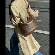 LV 路易威登 Loop hobo GM 大款老花月亮包 碗豆包🌙 經典與容量的完美結合