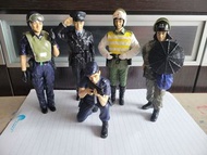 警隊 Figures