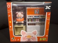 LuLu 豬 - 微影 TINY 迷你精品櫃組合 x 便利店補貨員LuLu 豬 情景