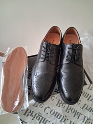 Hush Puppies 男裝黑色牛津翼尖皮鞋 43碼, wear once,excellent quality and comfortable,  cheaper sale