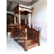Mimbar masjid kubah mewah