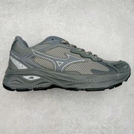 Mizuno Racer S