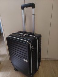 22寸行李箱