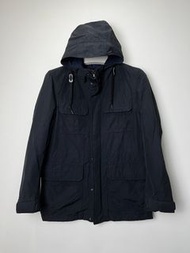 Uniqlo 黑色 軍裝風 連帽風衣夾克外套 【尺寸】：S號 肩寬 : 44、胸寬 : 51、袖長 : 60、全長(不含領) : 72 【新舊】：90%