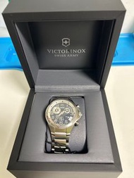 New Victorinox Swiss Army watch 全新手錶