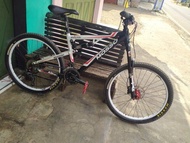 SEPEDA MTB ALL MOUNTAIN BIKE MOSSO 660 AM ROCK SHOX BAN 26 MAXXIS