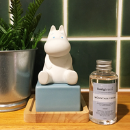 LIVELY BREEZE เครื่องหอมเซรามิกรูปมูมิน ลิขสิทธิ์แท้ พร้อมน้ำหอม 60 มล. //MOOMIN Ceramic Fragrance Diffuser set