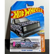 Hot Wheels - '83 Chevy Silverado