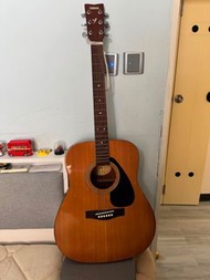 Yamaha F310 木吉他 (有一條弦線斷咗，可議價)