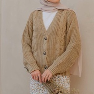 Aiko cardigan by edmee outfite