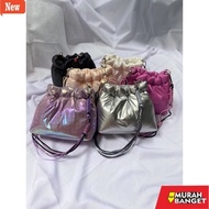 MOMO Women's Crescent Moon Bag Puffy Sling Bag / Puffy Sling Bag