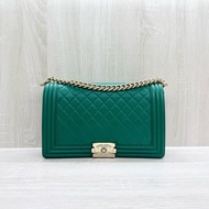 chanel 綠色牛皮淺金釦BOY28/A92193