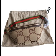 Gucci 古馳 巨型GG帆布圖案胸包 腰包  男款中號袋 belt bag
