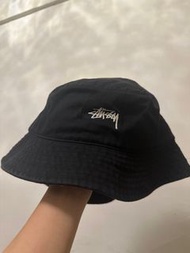 Stussy 漁夫帽