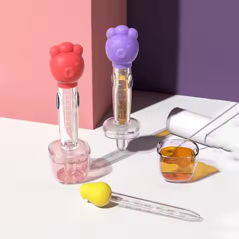 Cartoon Shape Baby Pill Feeder Safety Soft Newborn Baby Dropper Anti Choking Cute Baby Water Dispens