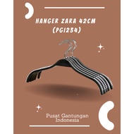 GANTUNGAN PGI234 Zara Hanger 42cm Black Anti-Slip Plastic Clothes Hanger