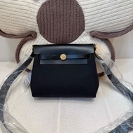 Hermes愛馬仕 Herbag 20 黑金帆布手提單肩包 K刻