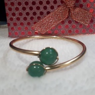 10k bangle with original jade stone