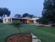 Villa  m² dengan 2 kamar tidur dan 2 kamar mandi pribadi di Sector 3 (Sushir Villa Sargasan Gandhina