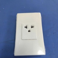 Panasonic universal outlet with ground