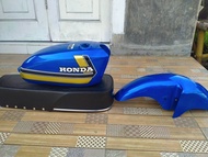 BODY SET TANGKI CB WARNA BIRU MODEL TERBARU + JOK X KARBON ANTI GEMBOS + SPAKBOR DEPAN NINJA RR WARN