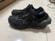 NIKE ZOOM VOMERO 5 A COLD WALL  BLACK