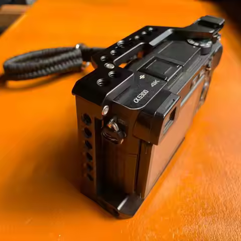 N05R Camera Cage for Sony A6100 A6300 A6400 A6500 Accessory Case Handheld Bracket Cold Shoe Mic LED
