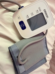 OMRON HEM-7121 腕式血壓計