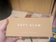 Anastasia Beverly Hills Soft Glam 眼影盤
