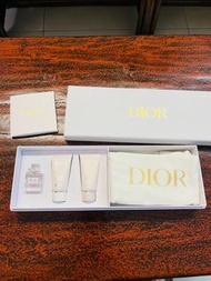 Dior 花漾迪奧愛戀旅行組（花漾迪奧淡香水.花漾 迪奥芬芳身體乳 Miss Dior 玫瑰護手霜，品牌束口袋）