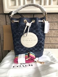 🍀The Coach Dempsey drawstring bucket bag in denim signature 🍀GET SET FOR SEASON