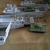 1: 72 Colored Soldier Sand Table Scene Toy Military Model Landing Ship