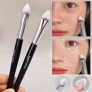 B-24แปรงแต่งหน้า ทรงสามเหลี่ยม ปกปิดรอยคล้ํา ลงรองพื้น คอนซีลเลอร์ ขนแปรงนุ่ม ไม่ทำร้ายผิว