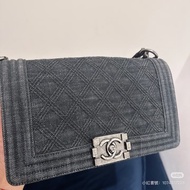 Chanel Leboy 黑色丹寧牛仔中號肩背斜背包