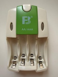 FB 電池充電器 AA/AAA