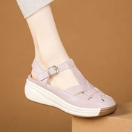 รองเท้าแตะส้นหนากลวงนุ่มหนังแท้หนาสำหรับผู้หญิง2023ใหม่ฤดูร้อนรองเท้าแตะโรมันน้ำหนักเบา