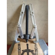 Treker 2 feet 6 inch gear puller 2 jaw 20-160