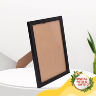 Picture Frame 8R for Graduation Picture or Portrait and Landscaper Picture