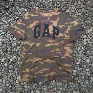 GAP CAMO T-SHIRT