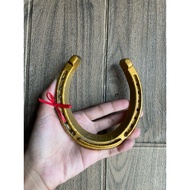GOLD HORSE SHOE USED