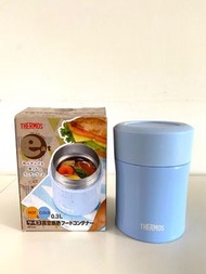 95% 新Thermos膳魔師300毫升不銹鋼真空保溫食物燜燒杯罐淺藍  95% New Vacuum Insulated Food Container Jar 300ml Light Blue