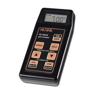 HANNA HI-8424 Portable pH meter Water Resistant